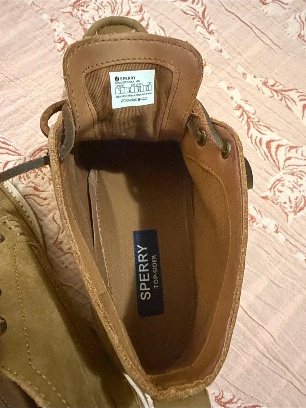 Men's Sperry Casual Suede Chukka Boots in Olive Brown